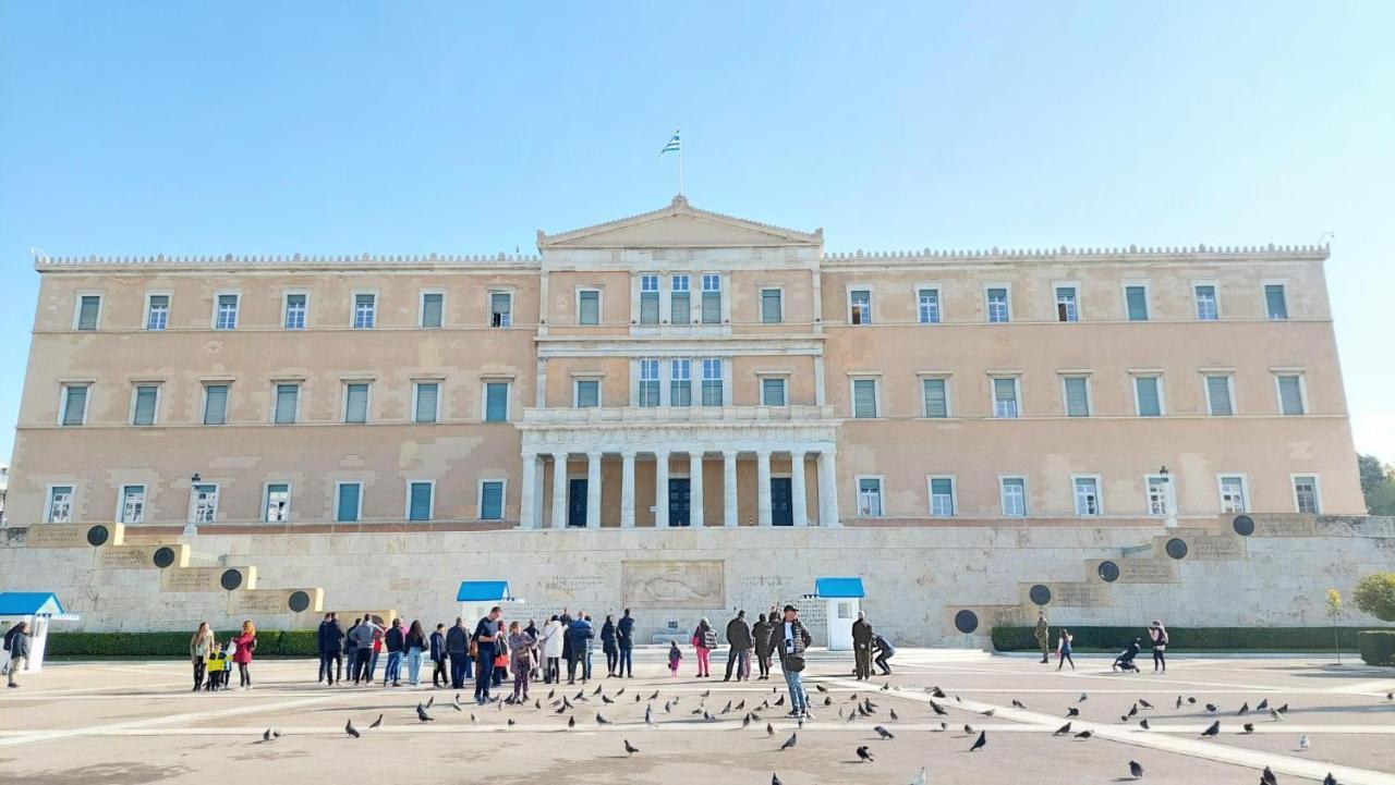 Grand Apartment In Parliament Square Athens Luaran gambar