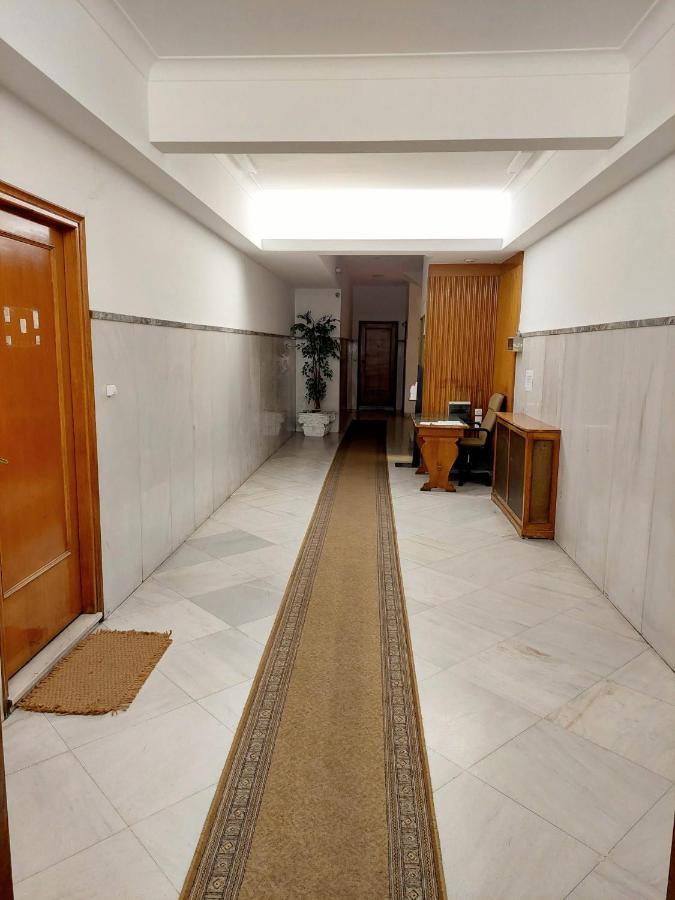 Grand Apartment In Parliament Square Athens Luaran gambar