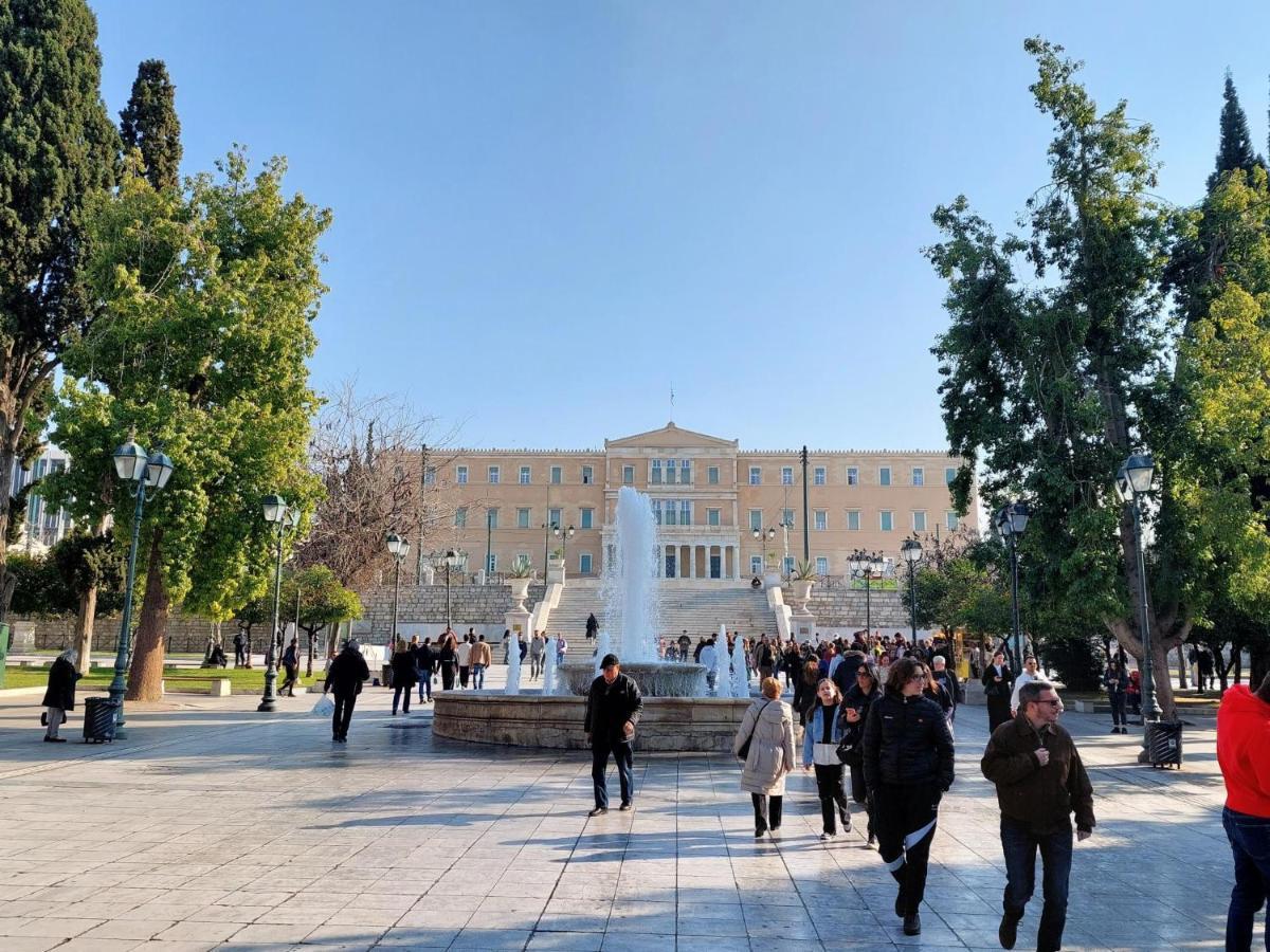 Grand Apartment In Parliament Square Athens Luaran gambar